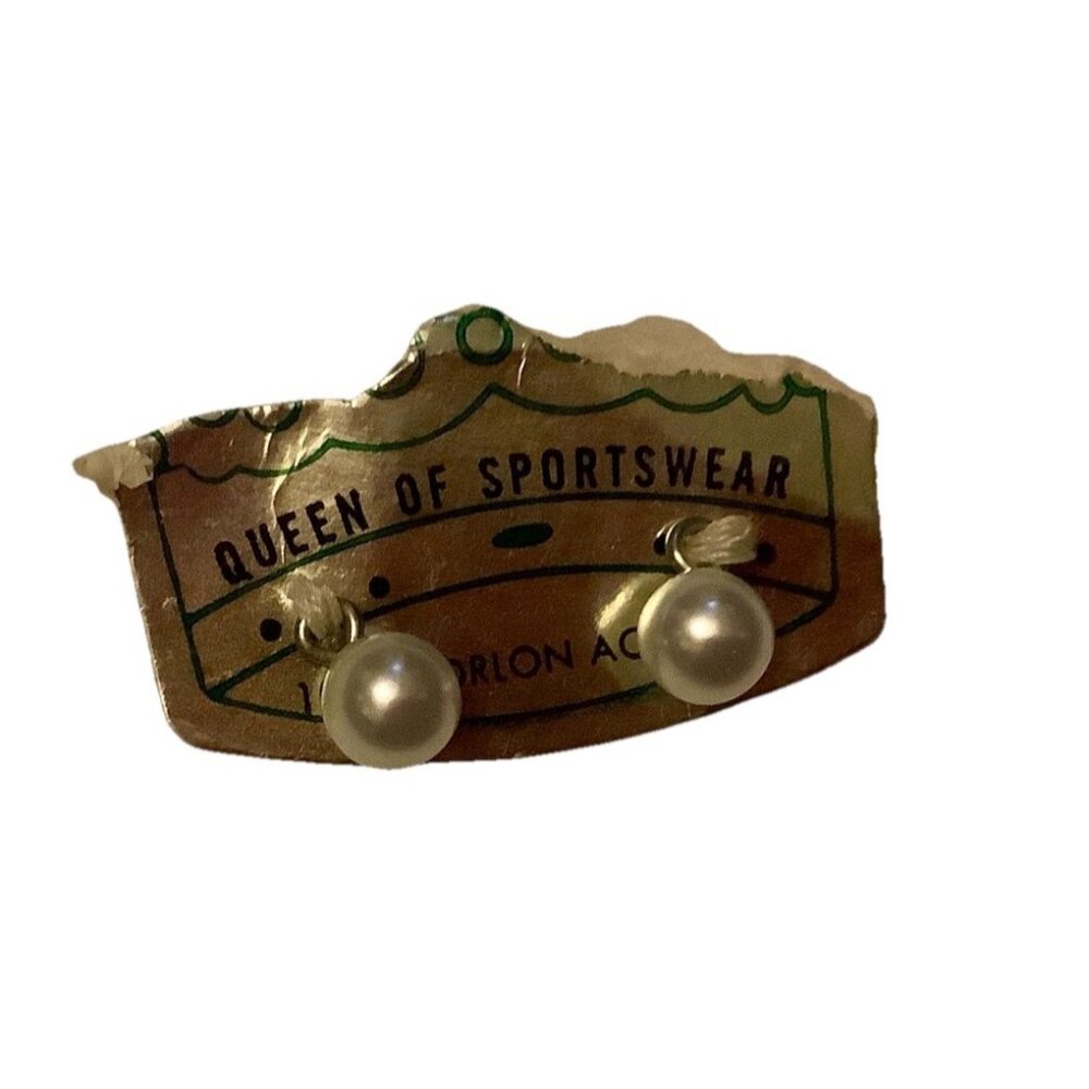 Faux Pearl BUTTON Bermuda Knitwear Sweater on Partial Card Gold Crown Vintage